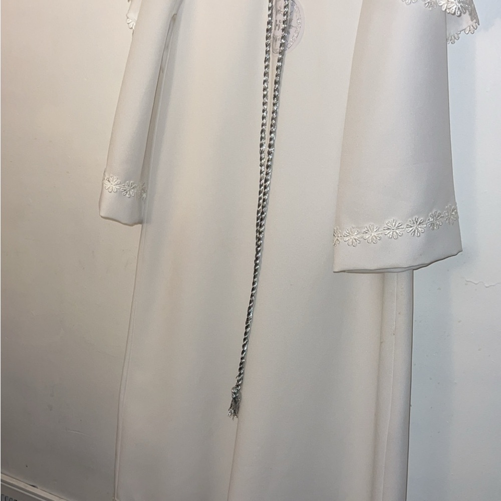 Elegant White Embroidered Robe